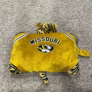 Mizzou pillowpet
